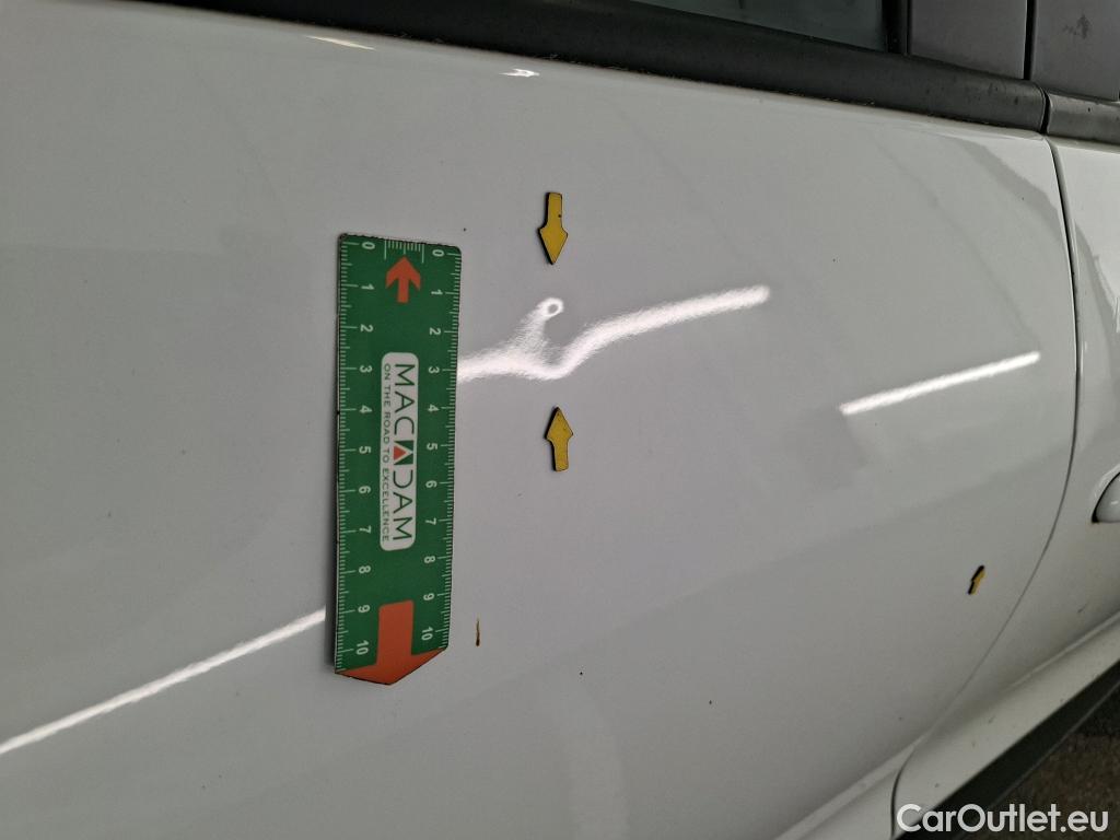  Renault  Clio RENAULT  Société VU 5p Berline Air Medianav dCi 90 #17