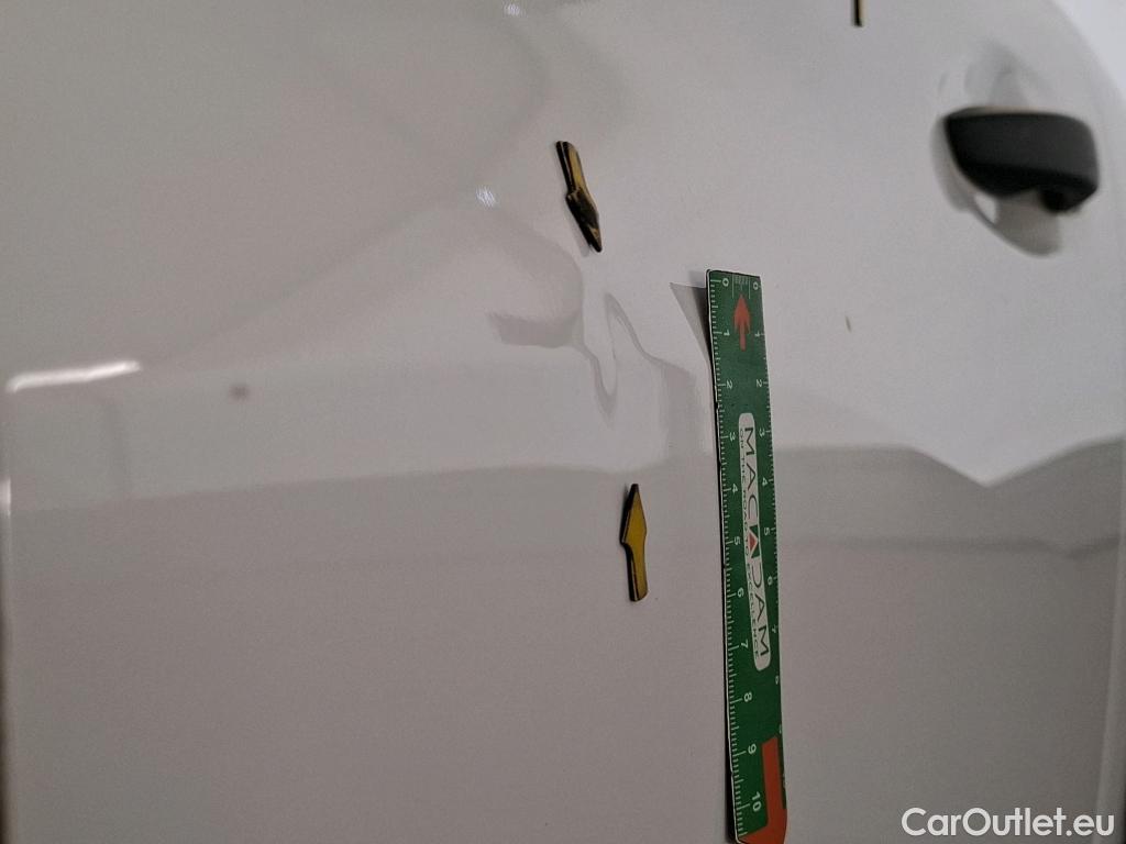  Peugeot  208  Premium 1.5 HDi 100CV BVM6 E6d #38