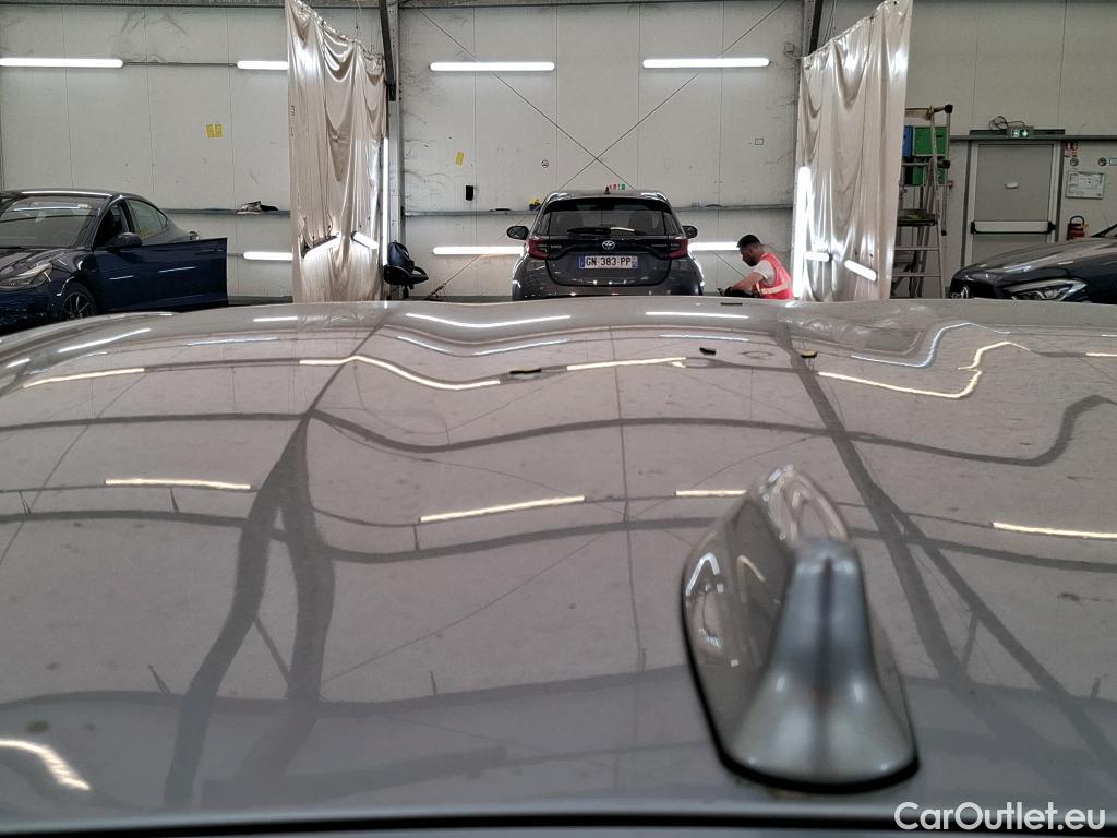  Toyota  Yaris  Hybride Affaires / 2019 / 5P / Berline 1.5 Hybride 116h Dynamic Business  #5