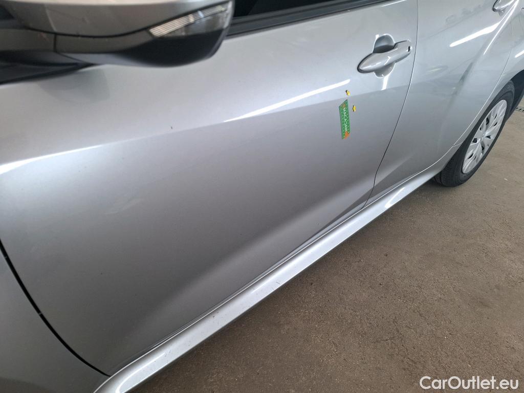  Toyota  Yaris  Hybride Affaires / 2019 / 5P / Berline 1.5 Hybride 116h Dynamic Business  #21