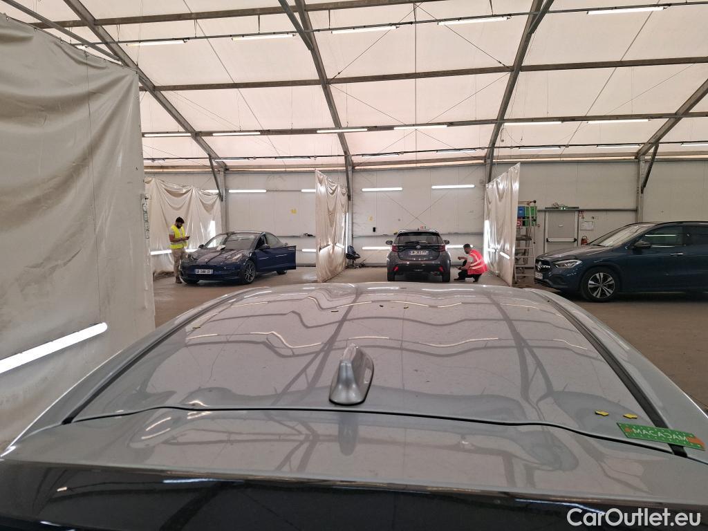  Toyota  Yaris  Hybride Affaires / 2019 / 5P / Berline 1.5 Hybride 116h Dynamic Business  #1
