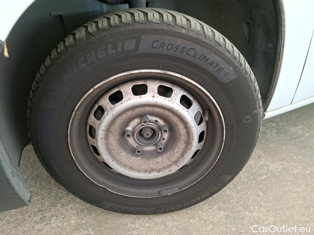  Citroen  Berlingo  Fourgon Club M 650 1.5 BlueHDi 100CV BVM6 E6d #17