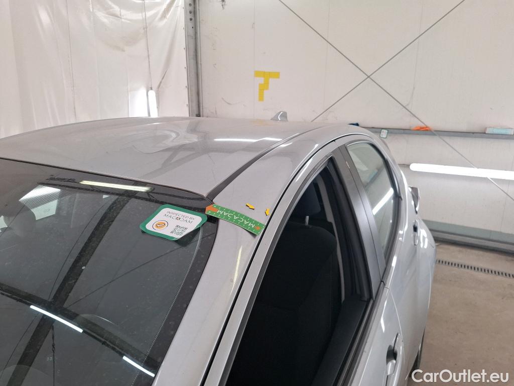  Toyota  Yaris  Hybride Affaires / 2019 / 5P / Berline 1.5 Hybride 116h Dynamic Business  #23