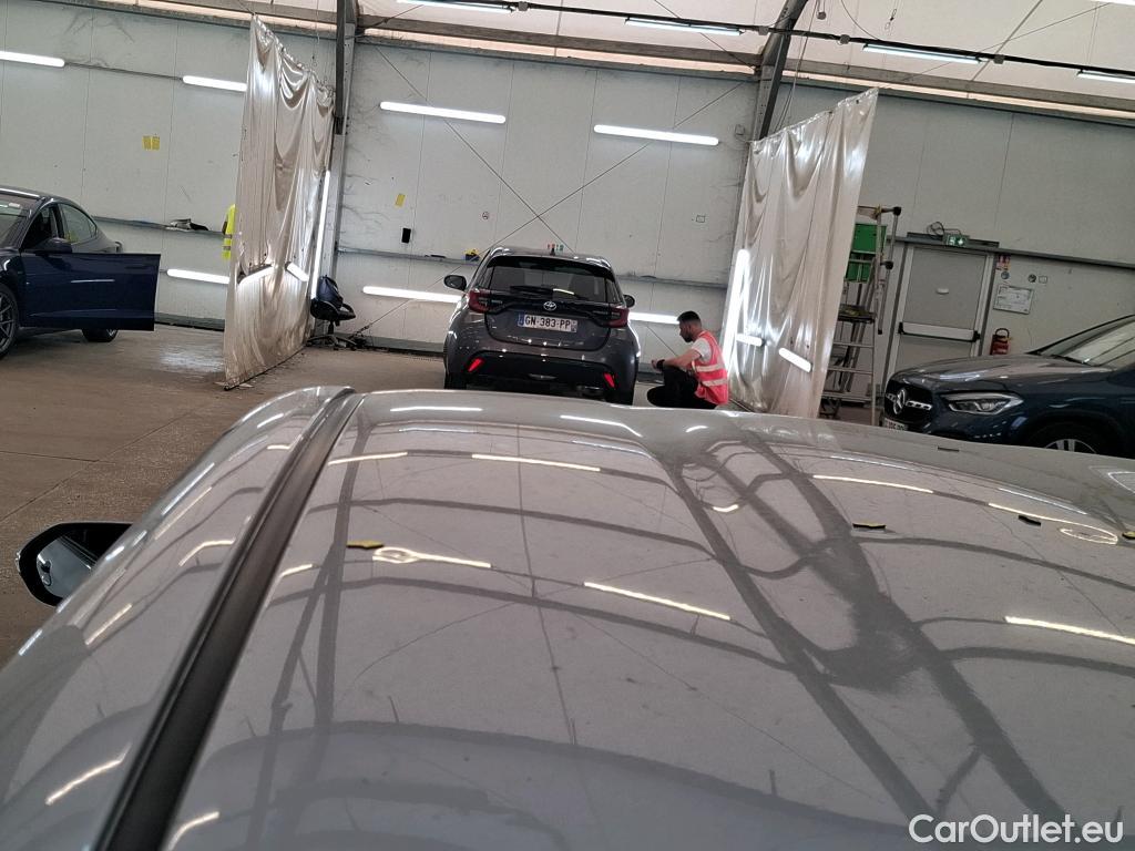  Toyota  Yaris  Hybride Affaires / 2019 / 5P / Berline 1.5 Hybride 116h Dynamic Business  #3