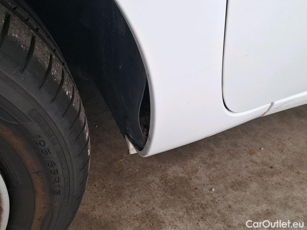  Renault  Kangoo  Express Maxi Extra (Série Spéciale) 1.5 dCi 90CV BVM5 E6 #111