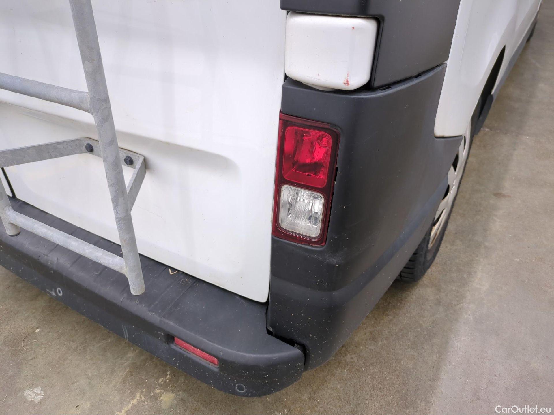  Renault  Trafic RENAULT  / 2019 / 4P / Fourgon tole NV FG GCF L2H2 1200 Energy dCi 145 #26