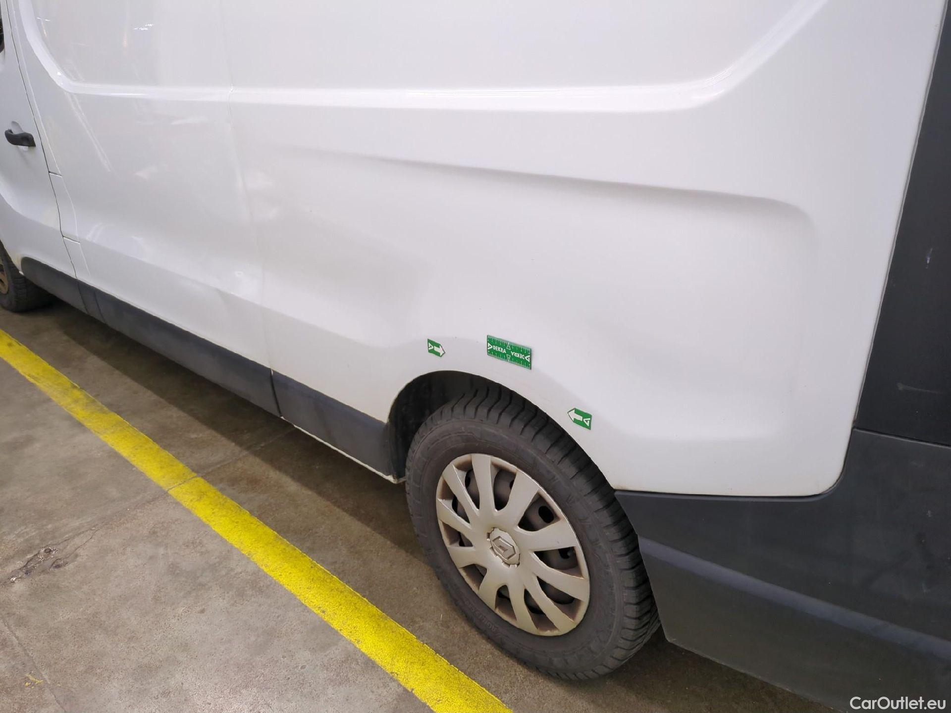  Renault  Trafic RENAULT  / 2019 / 4P / Fourgon tole NV FG GCF L2H2 1200 Energy dCi 145 #11