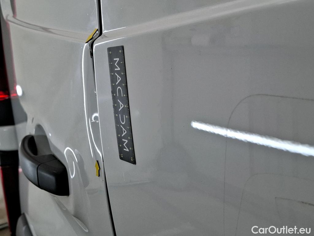  Renault  Trafic  Fourgon L2H1 3T Grand Confort 2.0 dCi 130CV BVM6 E6d #2