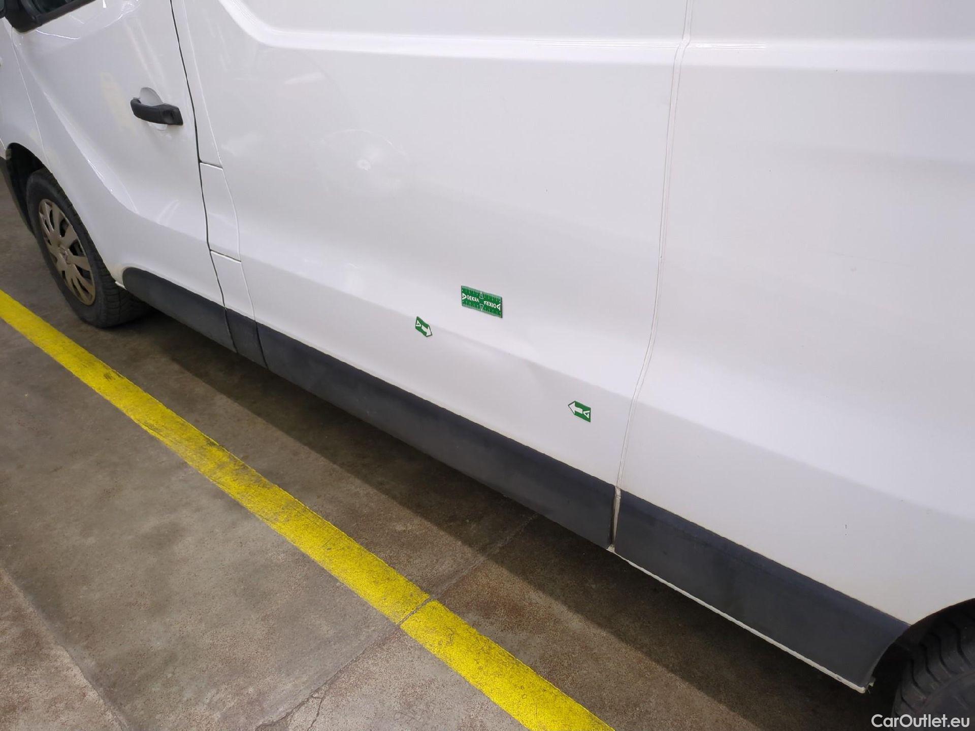  Renault  Trafic RENAULT  / 2019 / 4P / Fourgon tole NV FG GCF L2H2 1200 Energy dCi 145 #9
