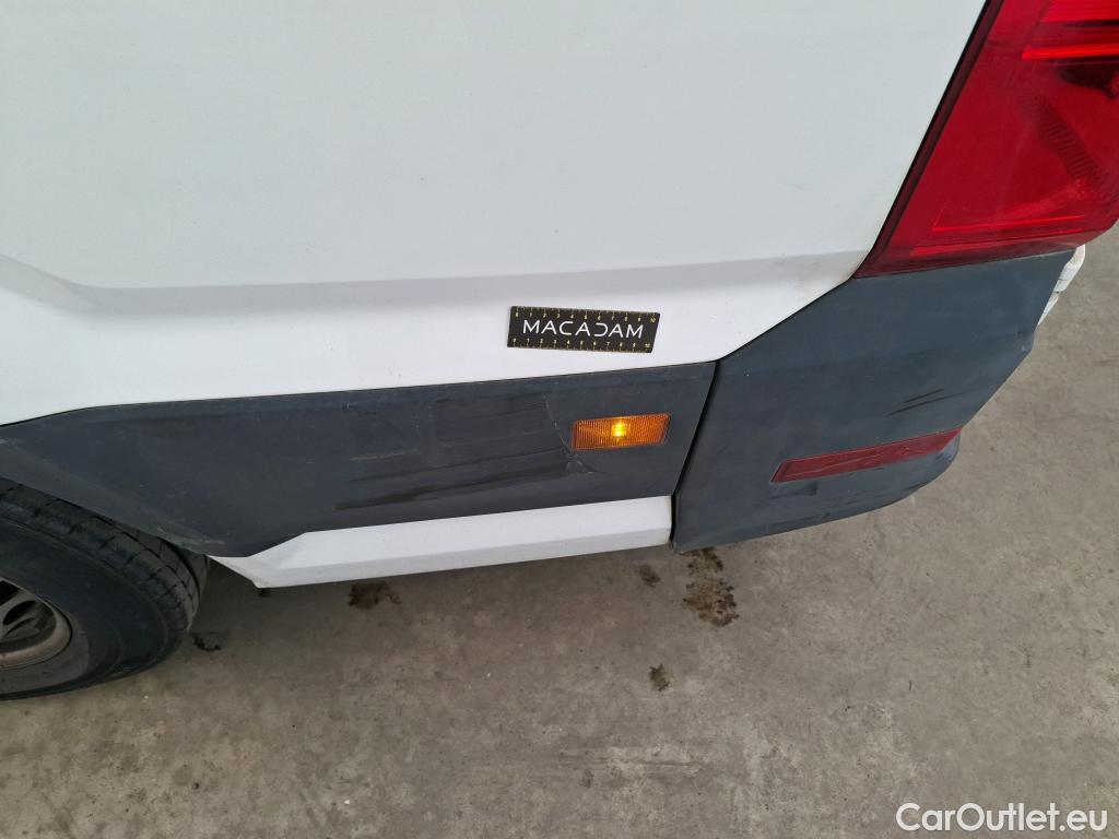  Volkswagen  Crafter  Fourgon 35 Fourgon L4H3 FWD 2.0 TDI 140CV BVM6 E6 #53