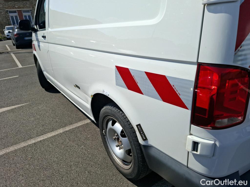  Volkswagen  Transporter VOLKSWAGEN  / 2019 / 4P / Fourgon tôlé 2.0 TDi 150 4MO L1H1 Business Line #1
