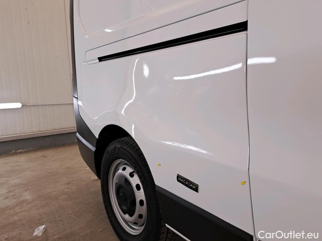 Renault  Trafic RENAULT  / 2021 / 4P / Fourgon tôlé FG GCF L2H1 3T Blue dCi 130 #1