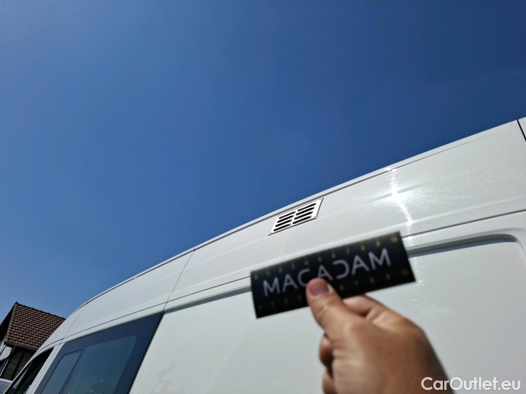  Volkswagen  Crafter VOLKSWAGEN  / 2017 / 4P / Fourgon tôlé 2.0 TDI 140 35 L3H3 4MO Procab Busi Line #51