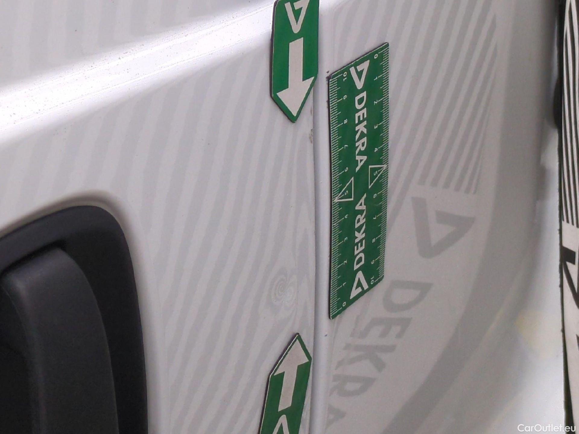  Renault  Trafic RENAULT  / 2019 / 4P / Fourgon tole FG GCF L2H2 1200 Energy dCi 145 E6 #27