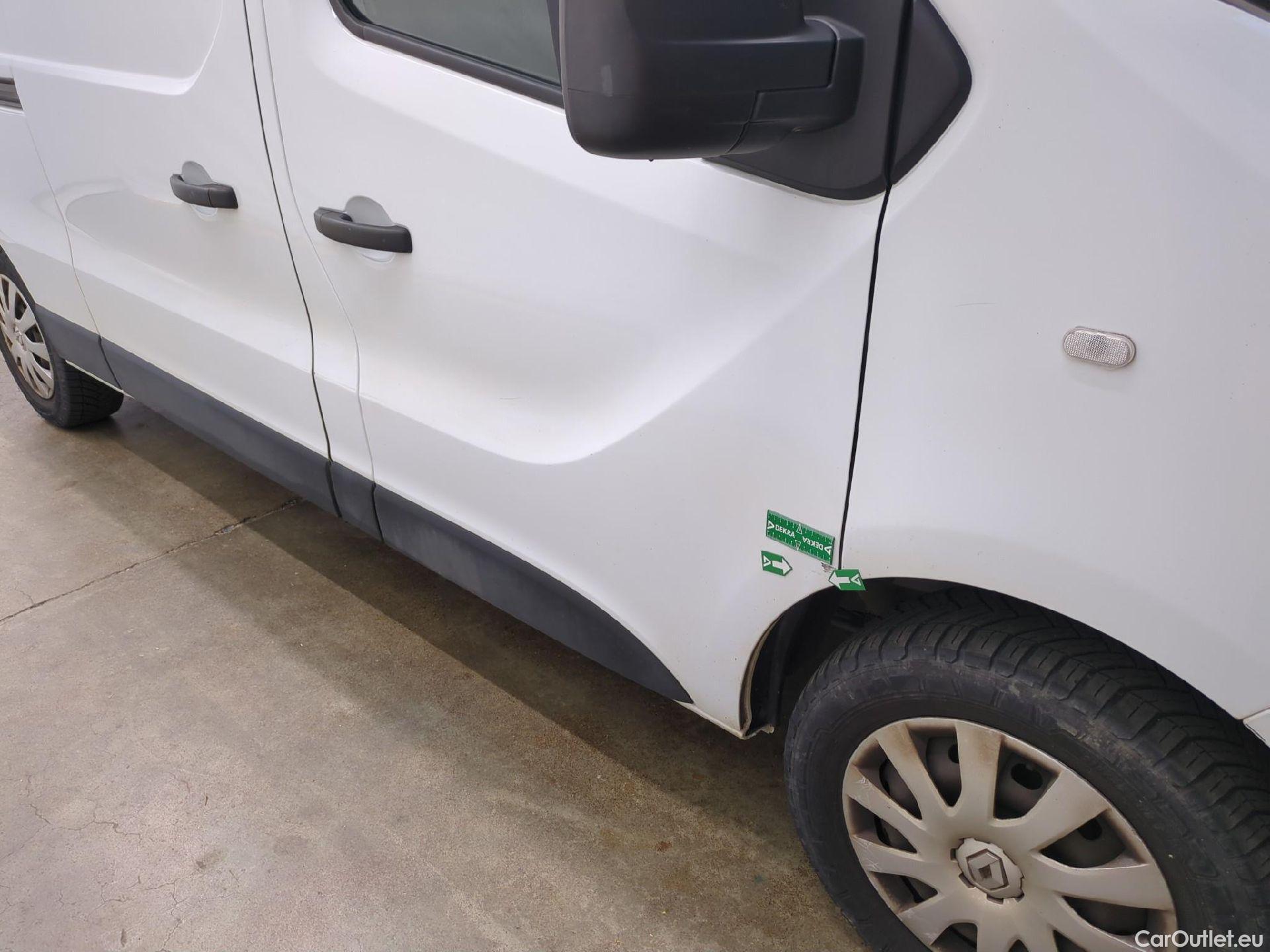  Renault  Trafic RENAULT  / 2019 / 4P / Fourgon tole NV FG GCF L2H2 1200 Energy dCi 145 #28