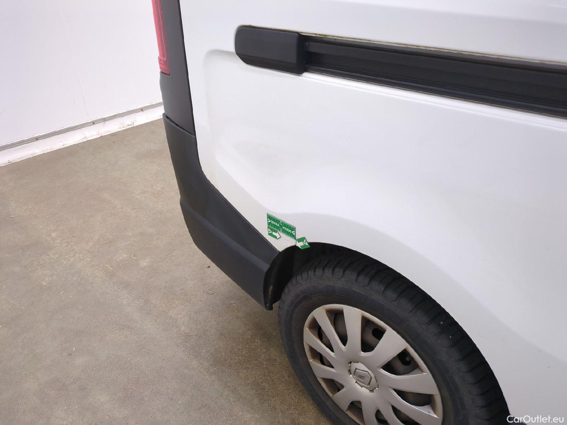  Renault  Trafic RENAULT  / 2019 / 4P / Fourgon tole NV FG GCF L2H2 1200 Energy dCi 145 #22