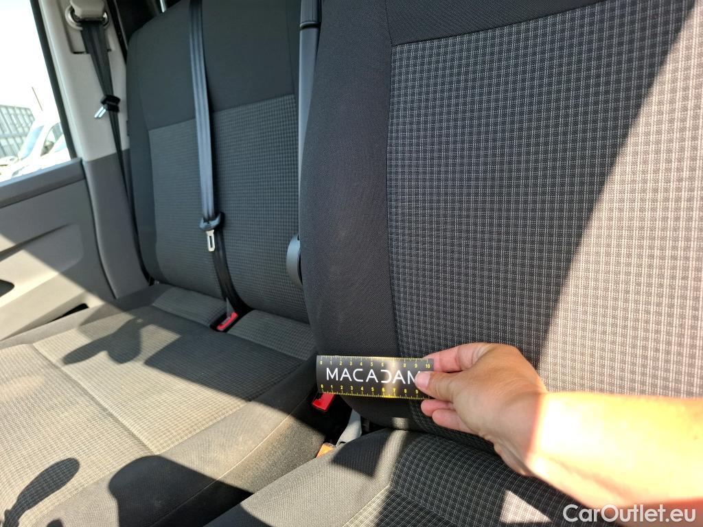  Volkswagen  Transporter VOLKSWAGEN  / 2019 / 4P / Fourgon tôlé 2.0 TDi 150 4MO L1H1 Business Line #19