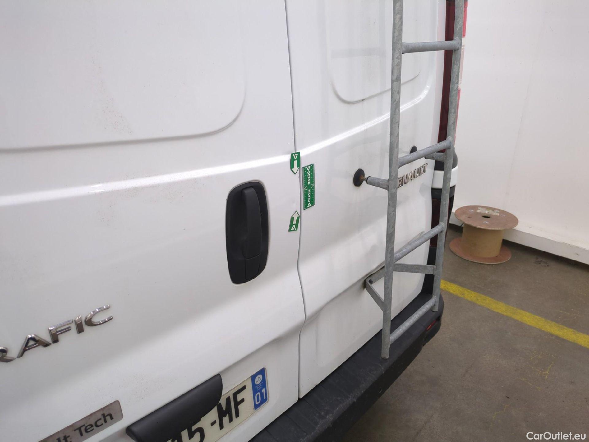  Renault  Trafic RENAULT  / 2019 / 4P / Fourgon tole FG GCF L2H2 1200 Energy dCi 145 E6 #26