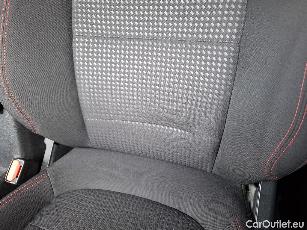  Ford  Kuga FORD  / 2019 / 5P / SUV 2.5 190 hybrid Flexifuel Pshift ST-Line #27