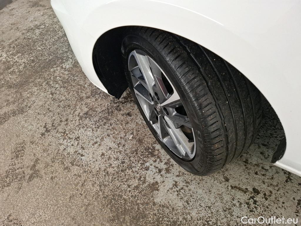  Hyundai  i30 HYUNDAI  / 2020 / 5P / Berline 1.0 T-GDI 120 DCT-7 MHEV CREATIVE #18