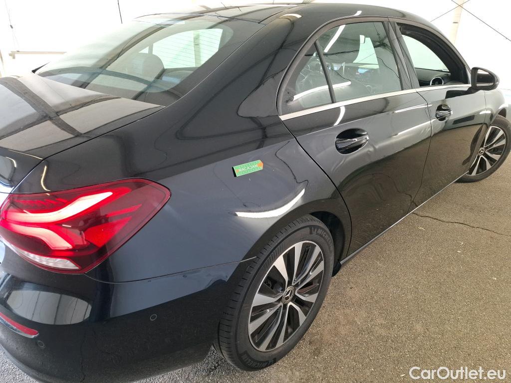  Mercedes  A-Klasse MERCEDES-BENZ Classe A Berline / 2018 / 4P / Berline A 180 d Business Line 8G-DCT #29