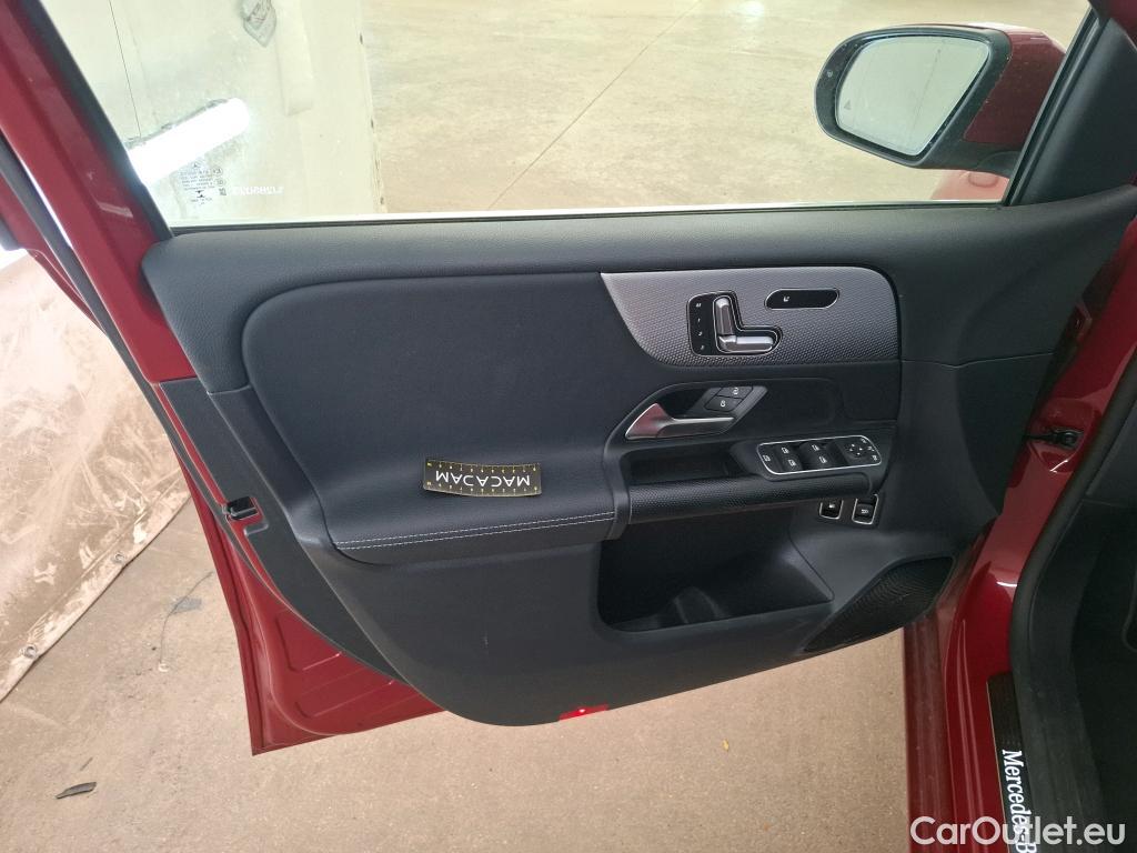  Mercedes  B-Klasse MERCEDES-BENZ Classe B / 2019 / 5P / monospace B 250e Business Line Edition #4