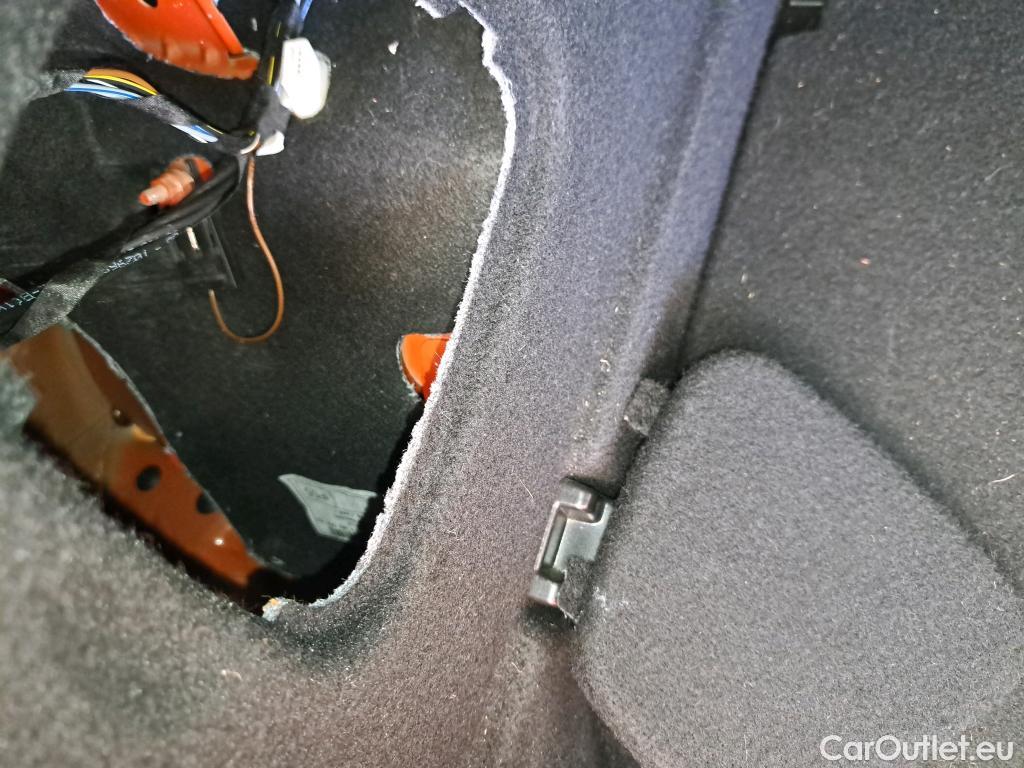  Mini  Cooper MINI Mini / 2014 / 5P / Berline One Finition Chili 102 ch BVA7 #12