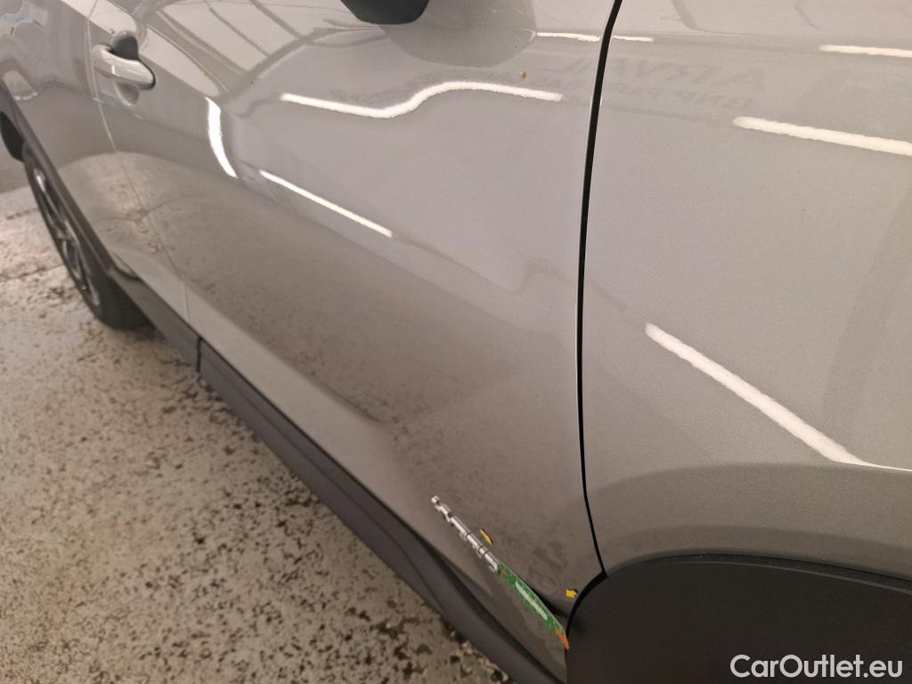  Nissan  Juke NISSAN   2019  5P  Crossover Hybrid 143 Business #1
