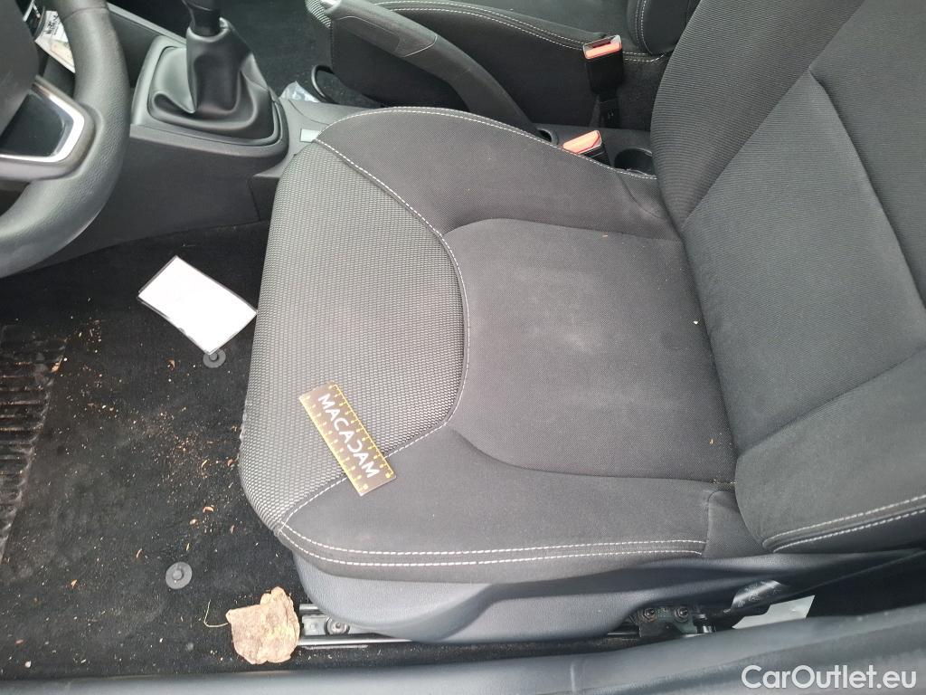  Renault  Clio  IV Air 0.9 TCe 75CV BVM5 E6 #1