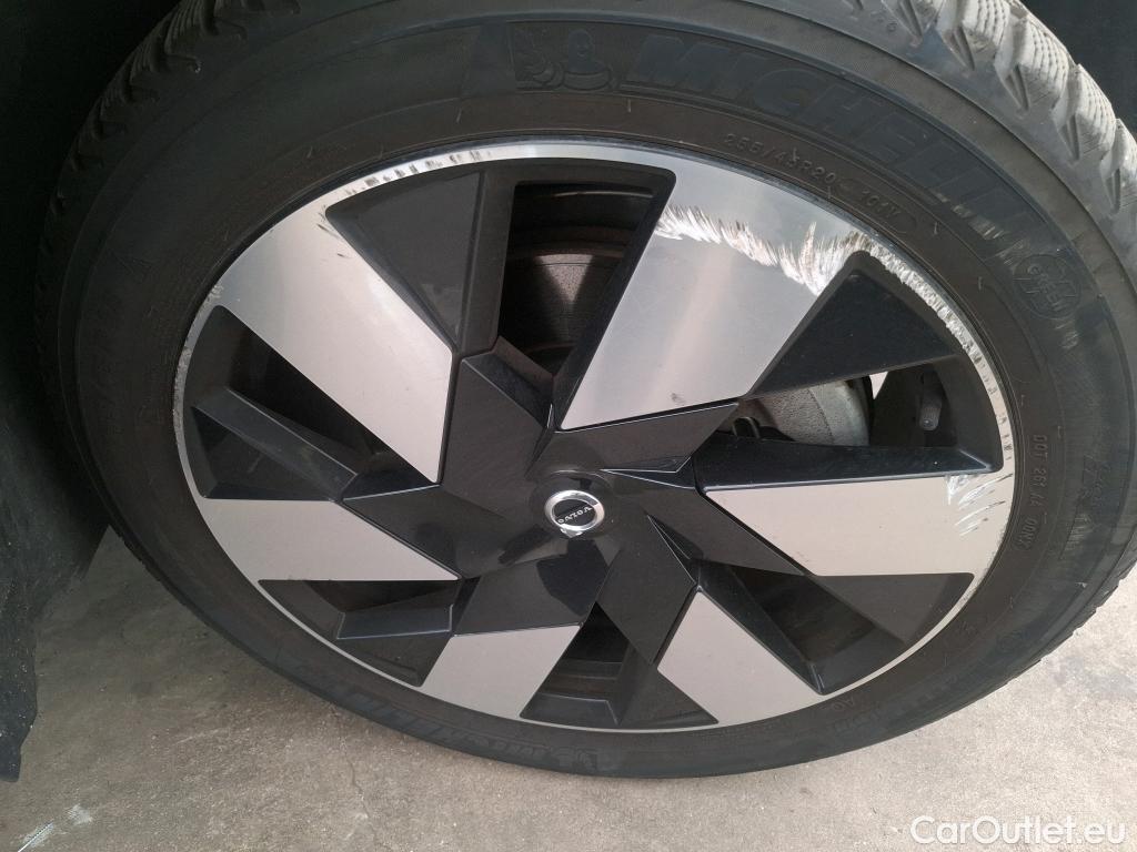  Volvo  XC60 VOLVO  / 2021 / 5P / SUV Rchrg T6 350 GT 8 Ultimate Style Chrome #4