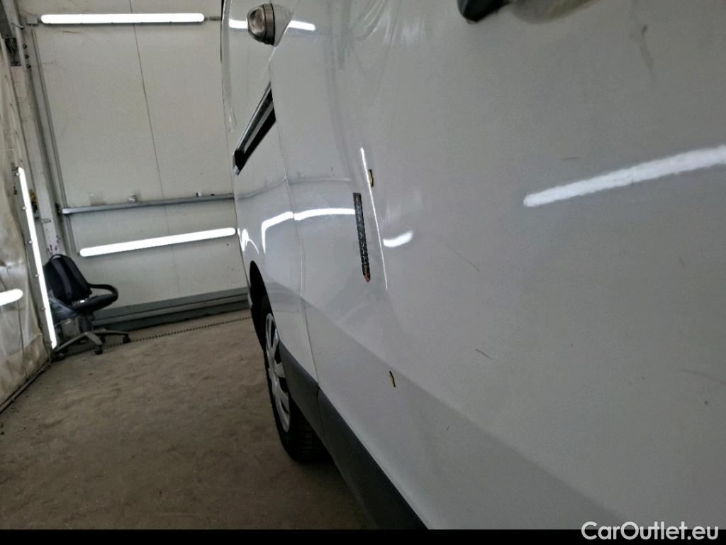  Renault  Trafic  Furgon Grand Confort L2H2 1200 1.6 dCi 125CV BVM6 E6 #27