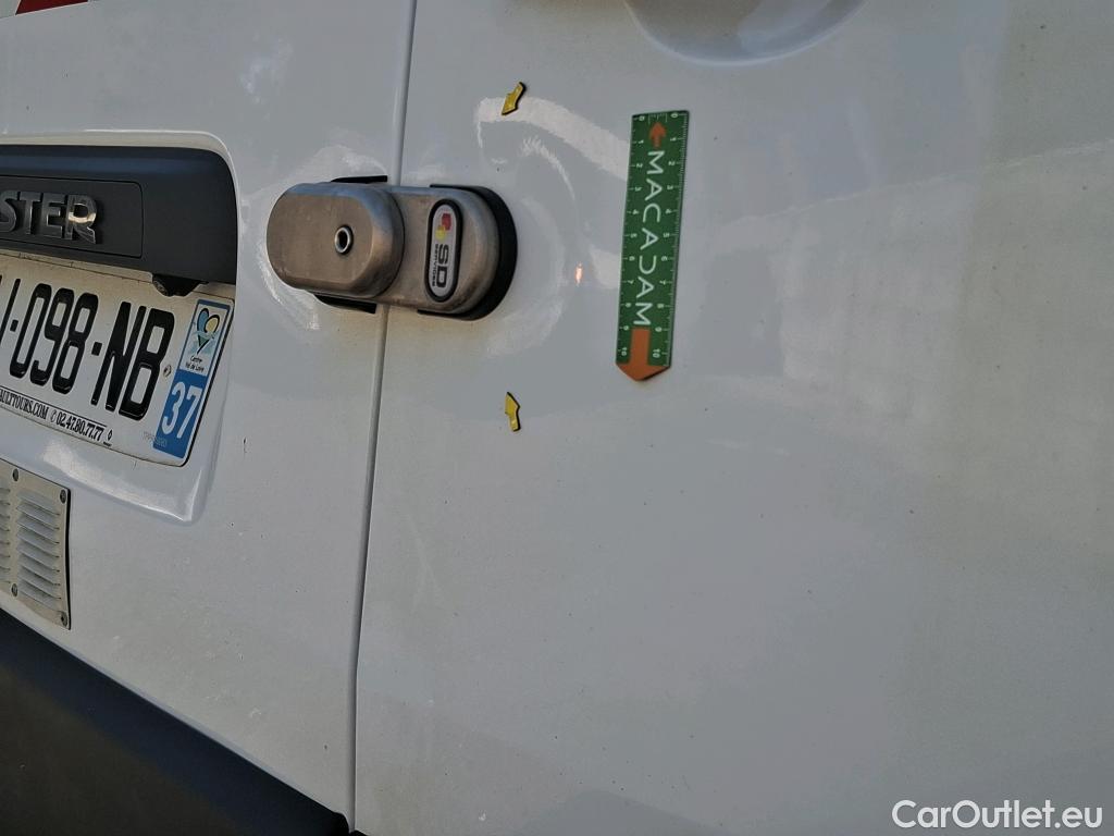  Renault  Master RENAULT  VU 4p Fourgon FG GCf Trac F3500 L3H2 Energy dCi 145 E6 #18