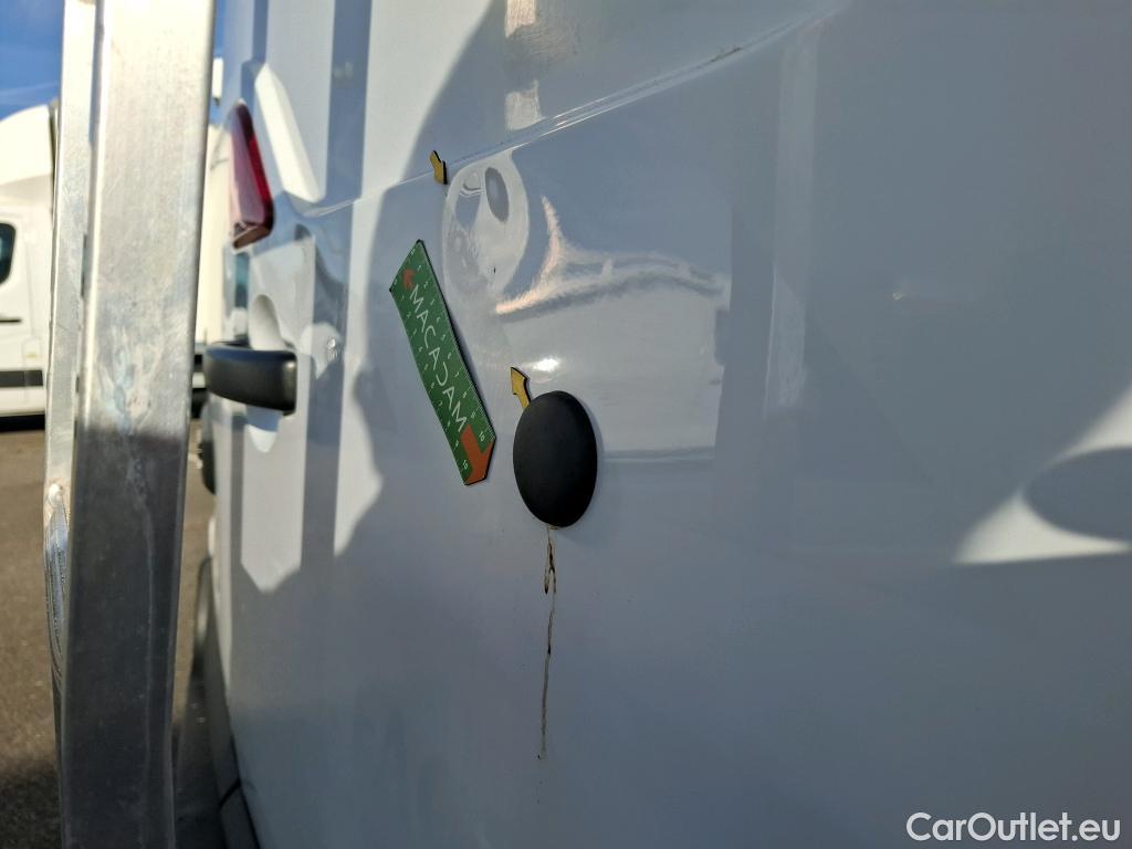  Renault  Master  III Fourgon L2H2 3 5 Grand Confort dCi 135CV BVM6 E6dT #12