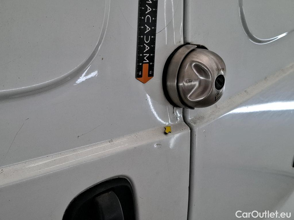  Renault  Trafic  Furgon Grand Confort L2H2 1200 1.6 dCi 125CV BVM6 E6 #39