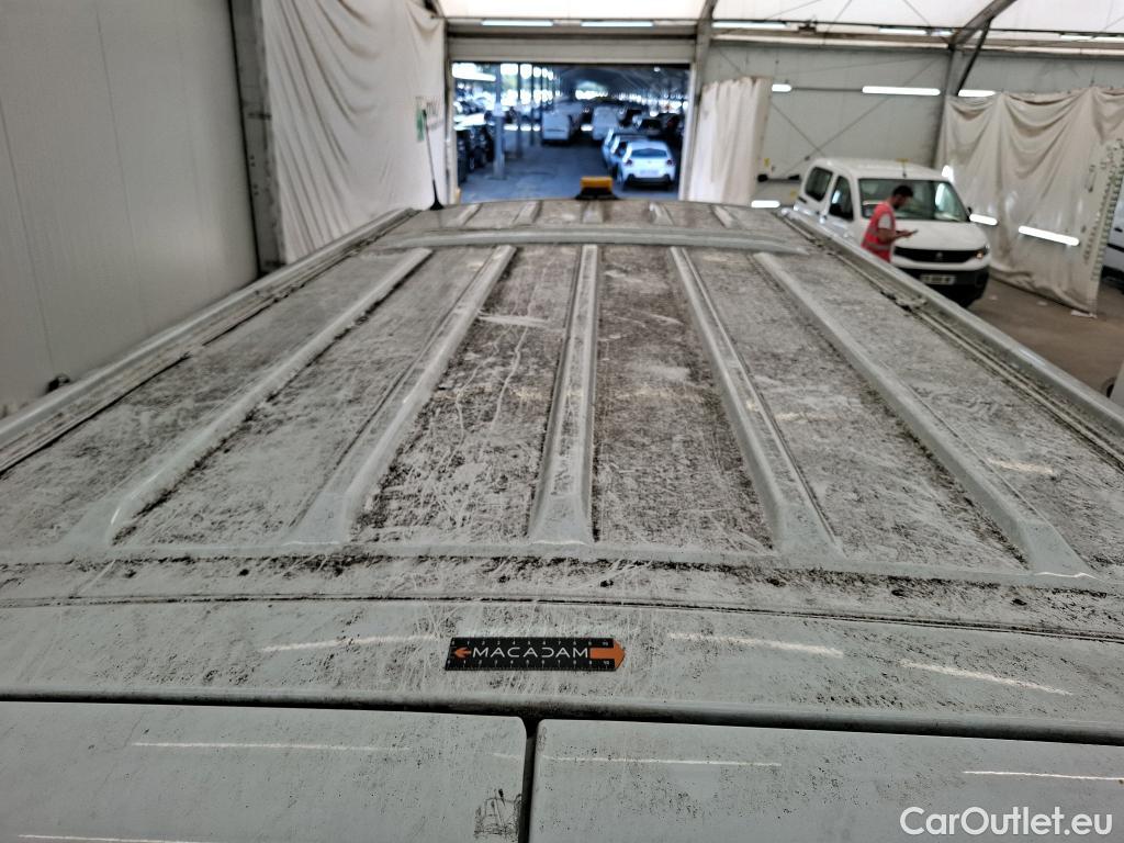  Renault  Trafic  Furgon Grand Confort L2H2 1200 1.6 dCi 125CV BVM6 E6 #17