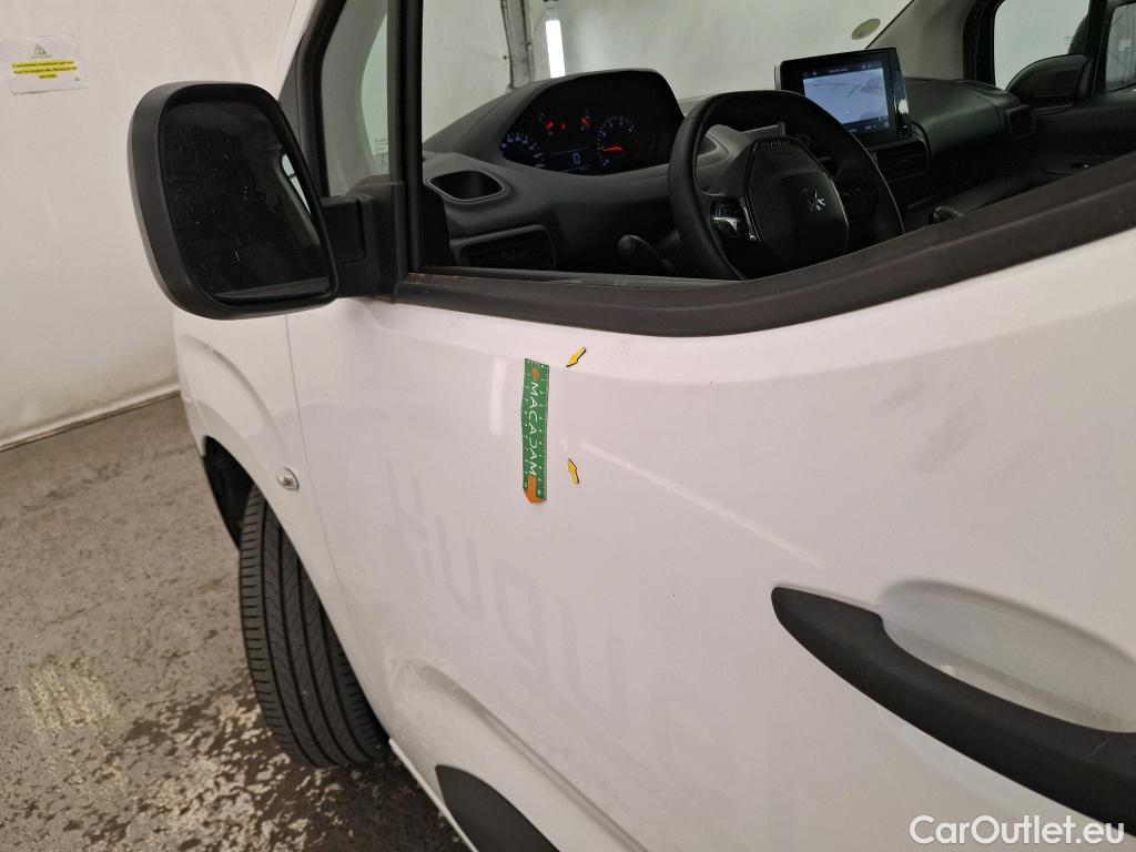  Peugeot  Partner PEUGEOT  / 2018 / 4P / Fourgonnette BLUEHDI 100 S&S 950KG LONG ASPHALT #8