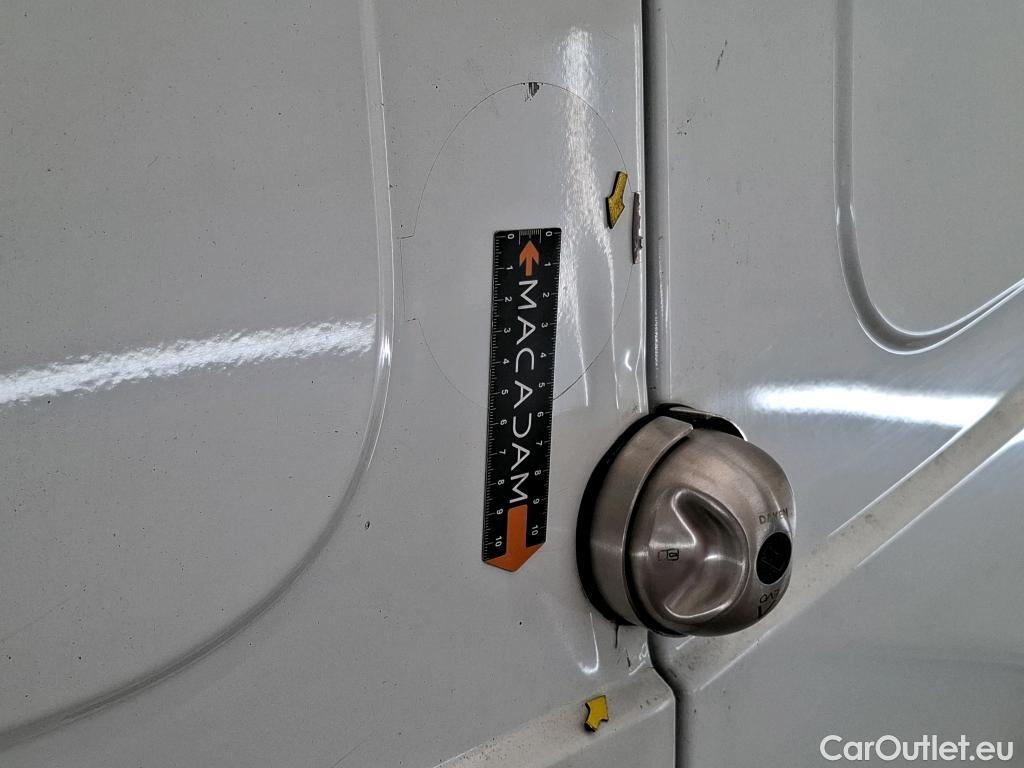  Renault  Trafic  Furgon Grand Confort L2H2 1200 1.6 dCi 125CV BVM6 E6 #38