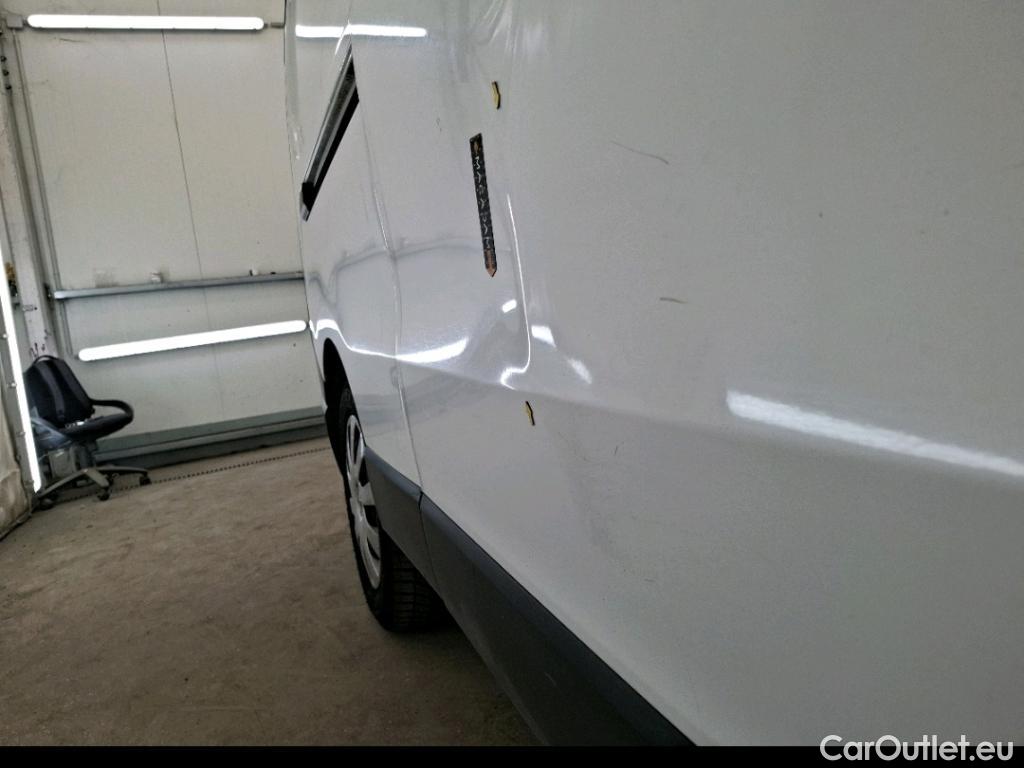  Renault  Trafic  Furgon Grand Confort L2H2 1200 1.6 dCi 125CV BVM6 E6 #28