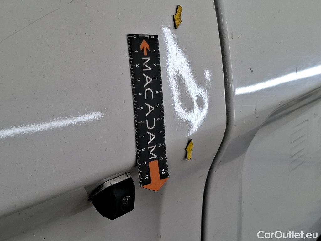  Renault  Trafic  Furgon Grand Confort L2H2 1200 1.6 dCi 125CV BVM6 E6 #43