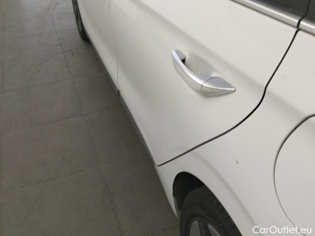  Hyundai   Ioniq HYUNDAI / 2019 / 5P / berlina con portón 1.6 GDI HEV Tecno DCT #15