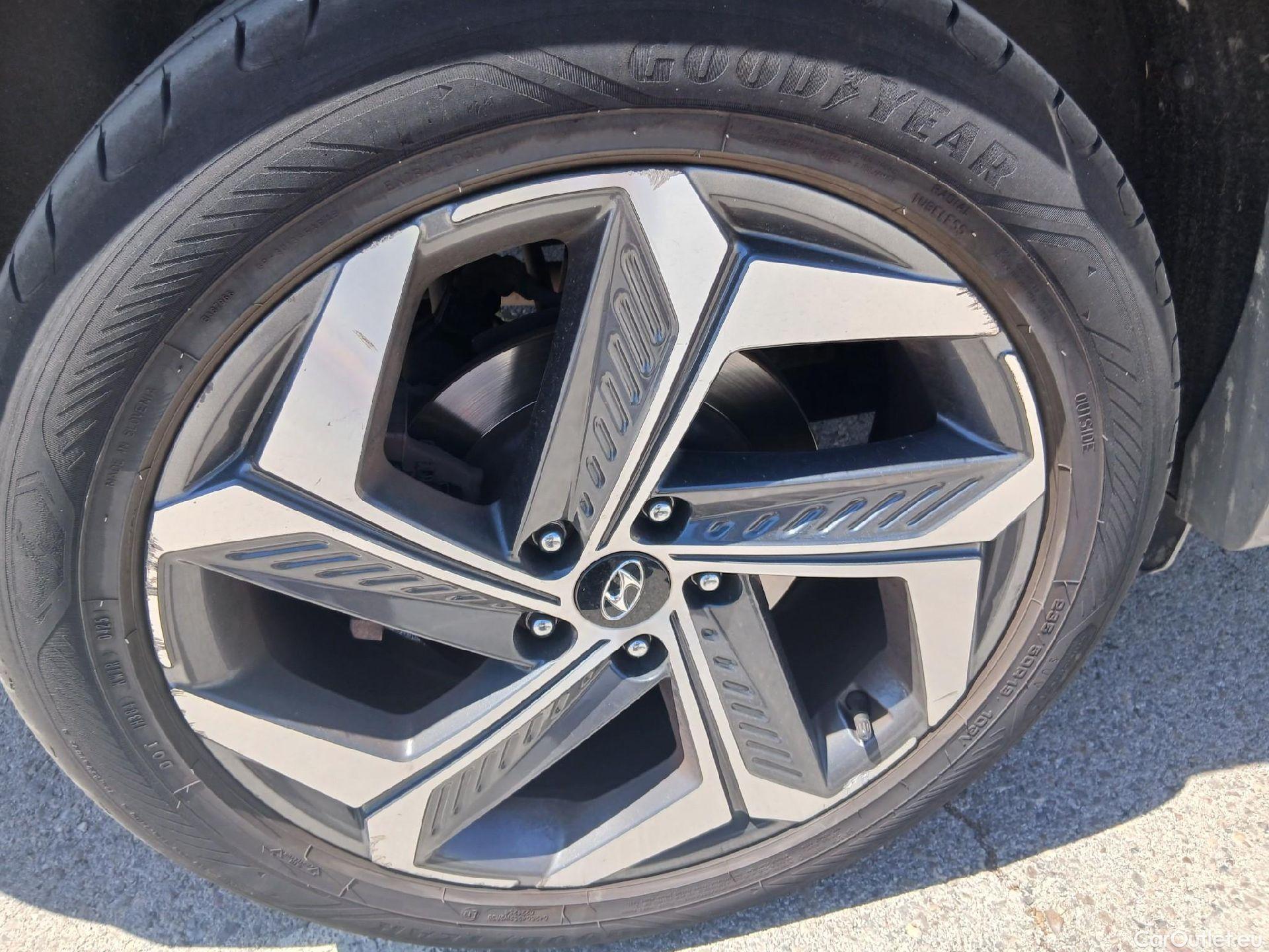  Hyundai  Tucson HYUNDAI  / 2020 / 5P / todoterreno 1.6 TGDI PHEV 195kW Maxx Auto 4X4 #48