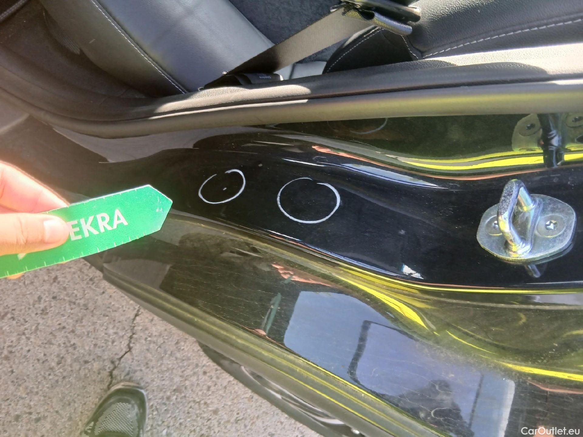  KIA  Niro KIA  / 2019 / 5P / crossover 1.6 GDi HEV 104kW (141CV) Drive #26