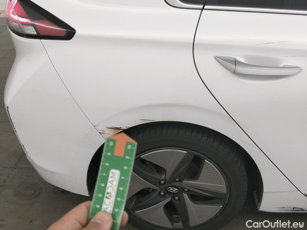  Hyundai   Ioniq HYUNDAI / 2019 / 5P / berlina con portón 1.6 GDI HEV Tecno DCT #12