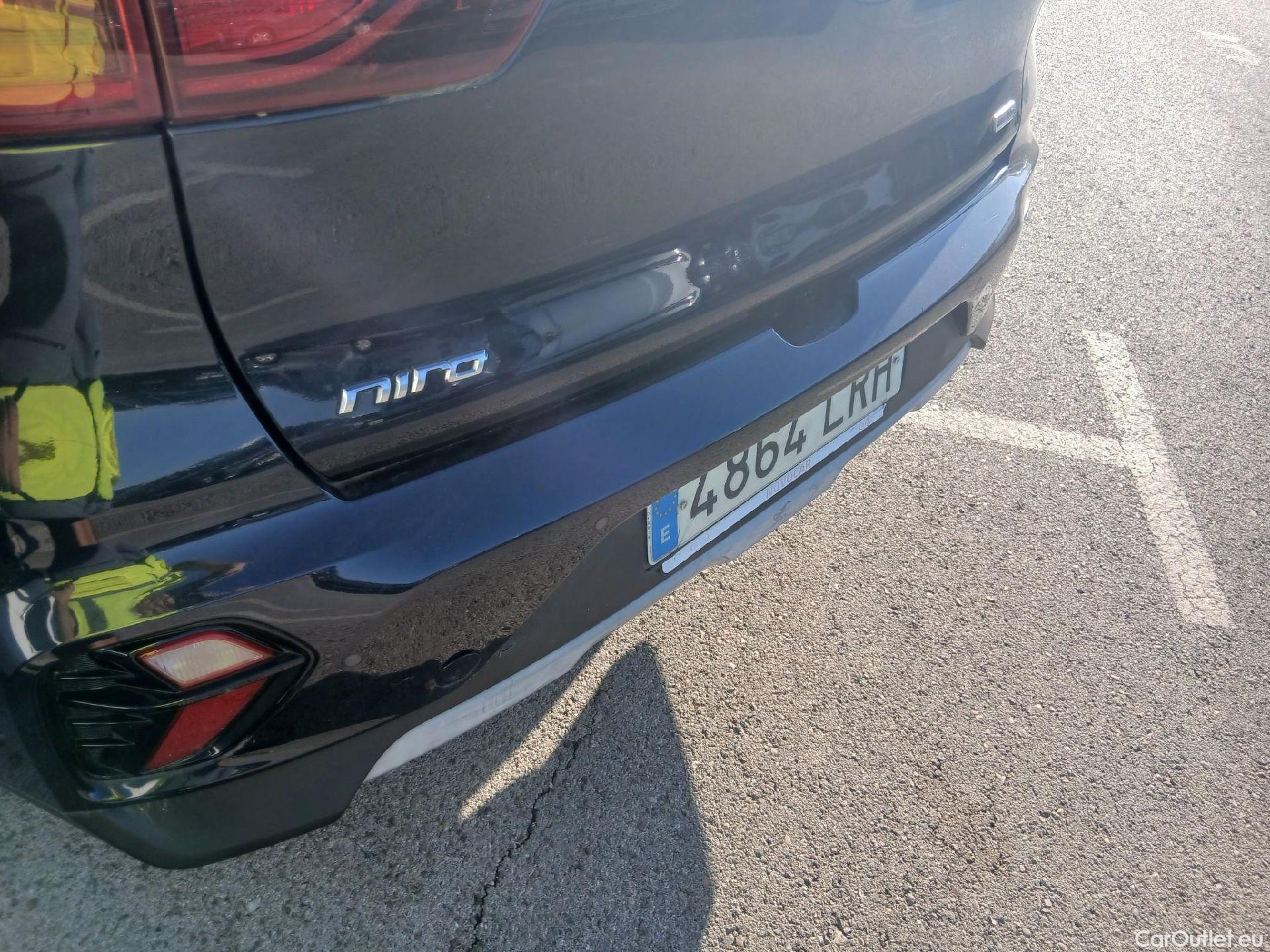  KIA  Niro KIA  / 2019 / 5P / crossover 1.6 GDi HEV 104kW (141CV) Drive #27