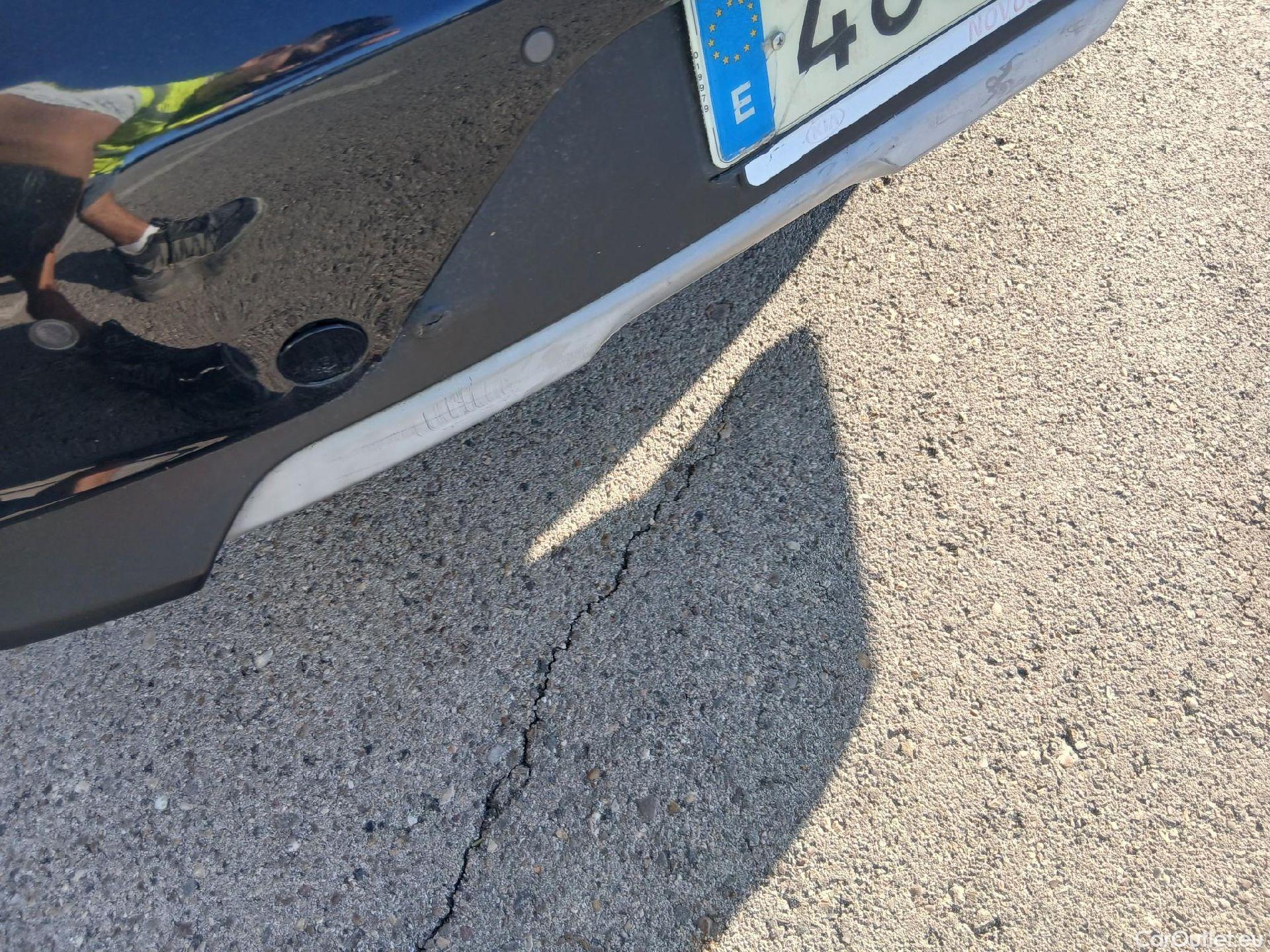  KIA  Niro KIA  / 2019 / 5P / crossover 1.6 GDi HEV 104kW (141CV) Drive #30