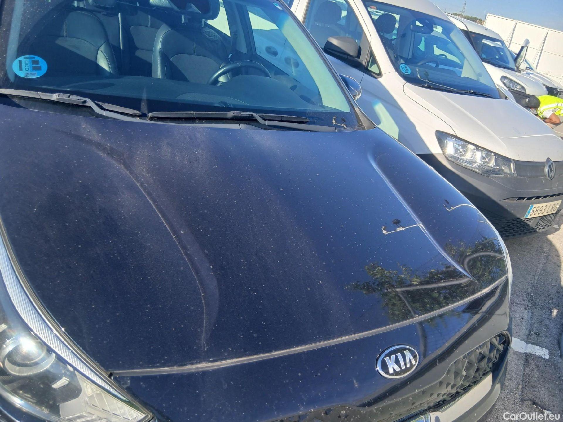  KIA  Niro KIA  / 2019 / 5P / crossover 1.6 GDi HEV 104kW (141CV) Drive #11