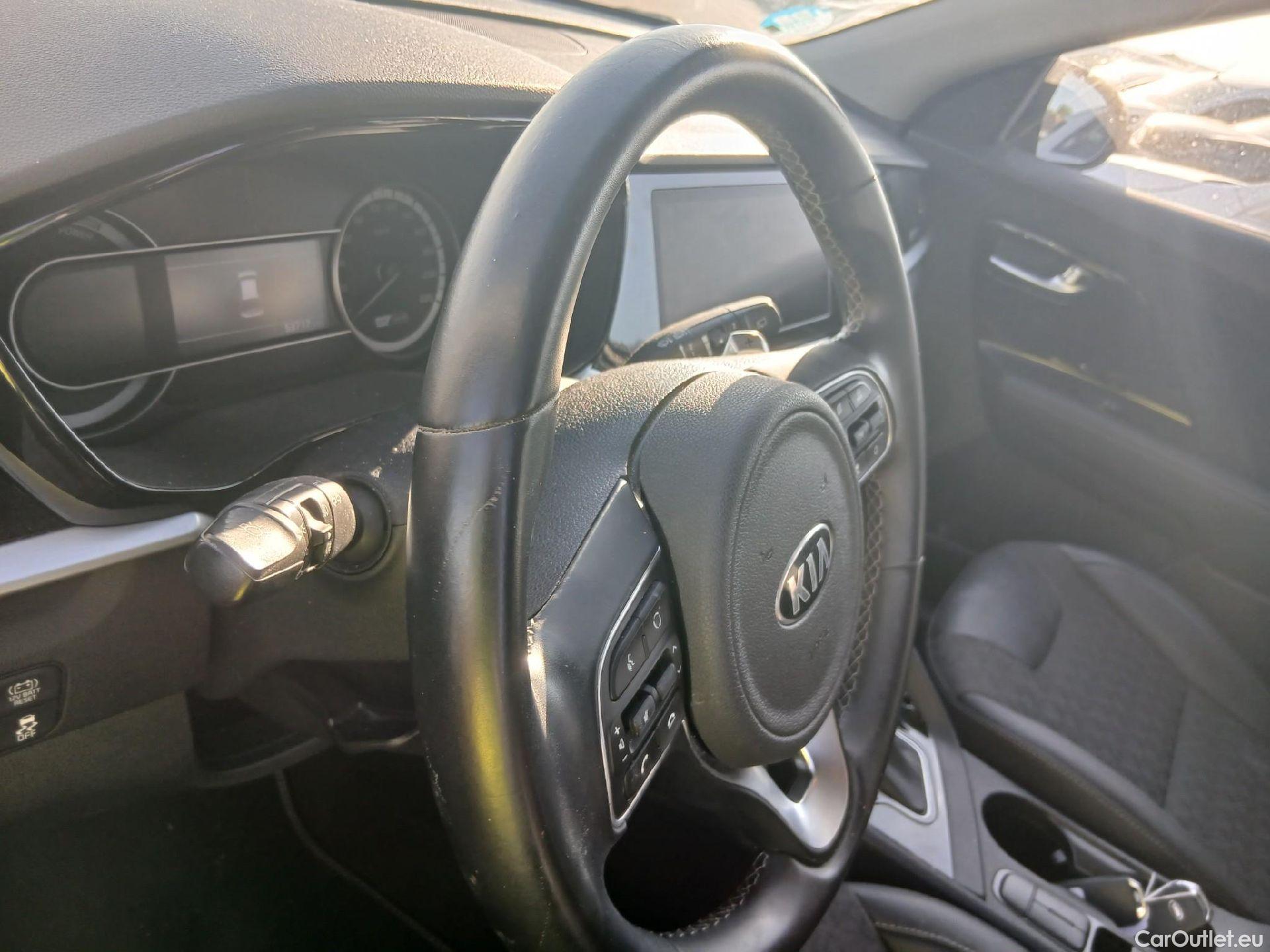  KIA  Niro KIA  / 2019 / 5P / crossover 1.6 GDi HEV 104kW (141CV) Drive #4