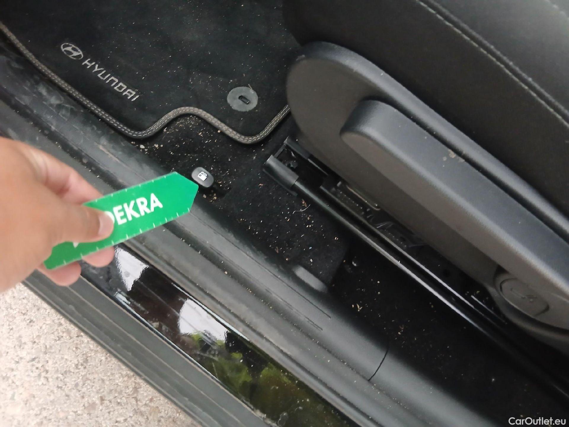  Hyundai  Konna HYUNDAI Kona / 2023 / 5P / todoterreno 1.6 GDI HEV Maxx DCT #3