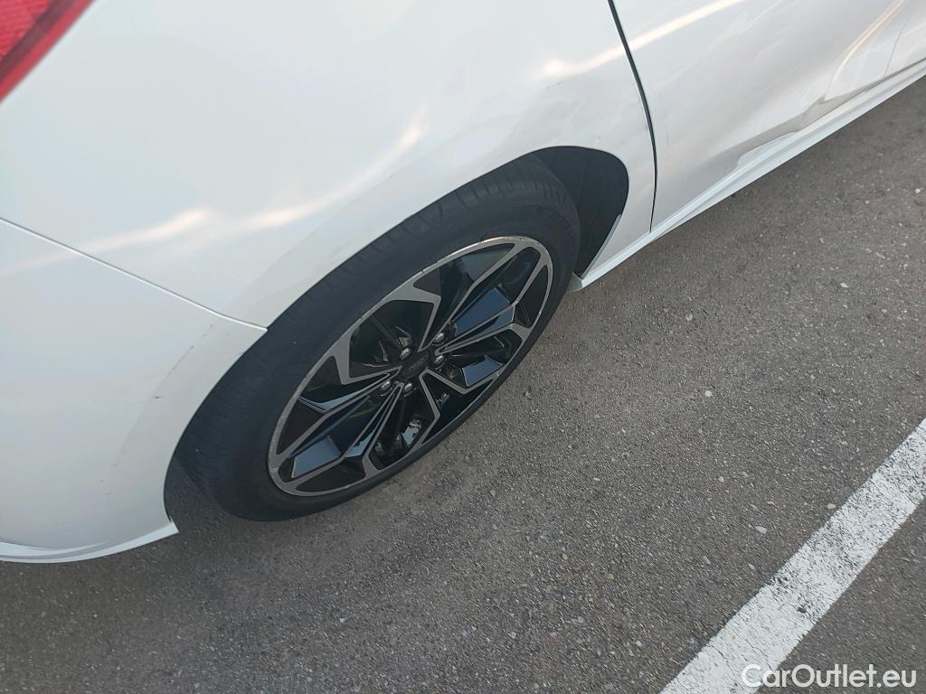  Ford  Focus FORD  / 2018 / 5P / berlina con portón 1.0 Ecoboost MHEV 92kW ST-Line #15