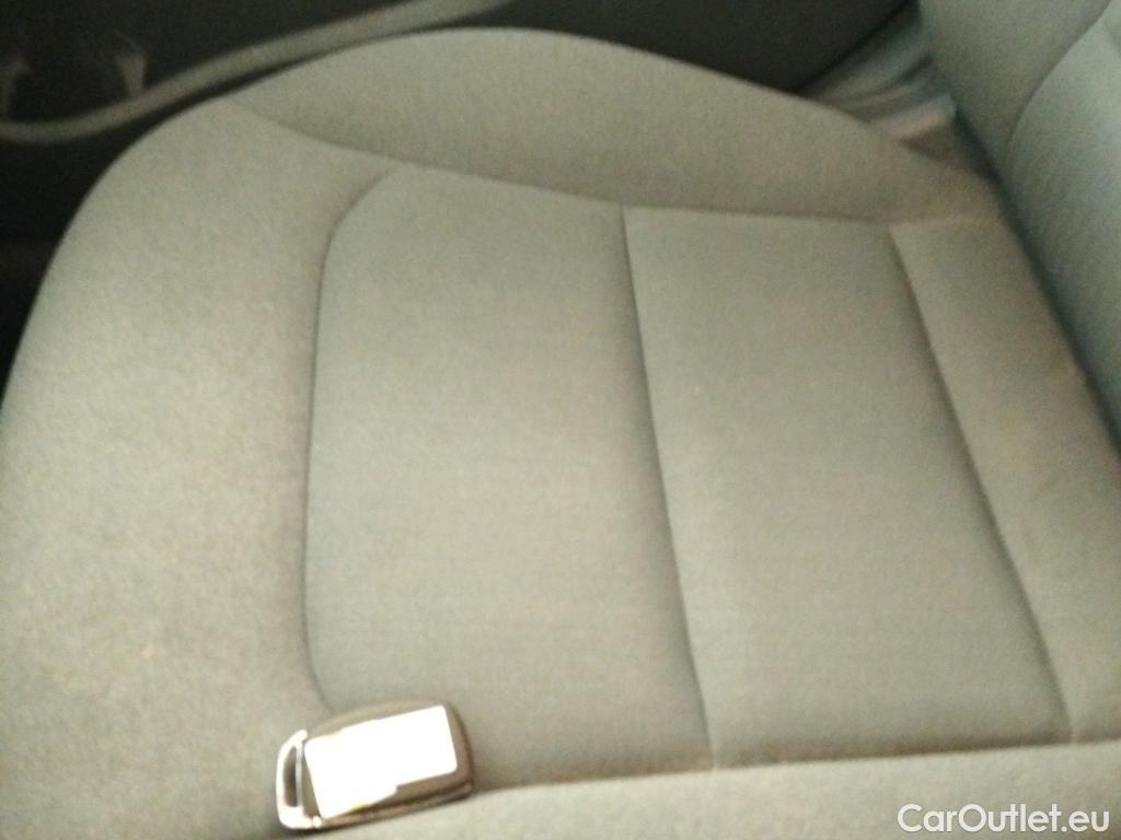  Hyundai   Ioniq HYUNDAI / 2019 / 5P / berlina con portón 1.6 GDI HEV Tecno DCT #29